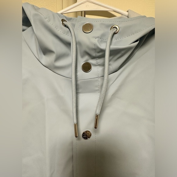 NWT- Rains rain jacket - Picture 4 of 6